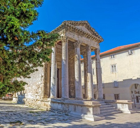 Pula